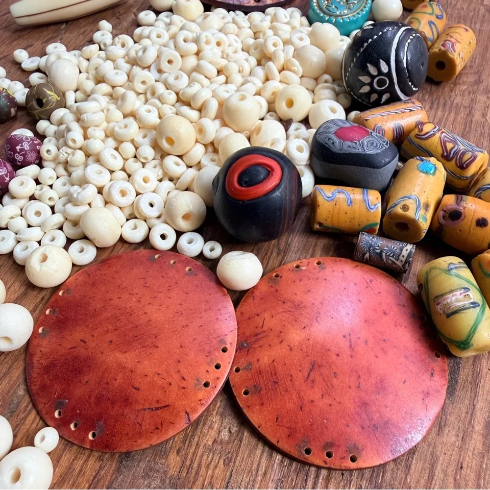 Vintage 90s & 00s Bohemian hippy mixed bead pendant lot